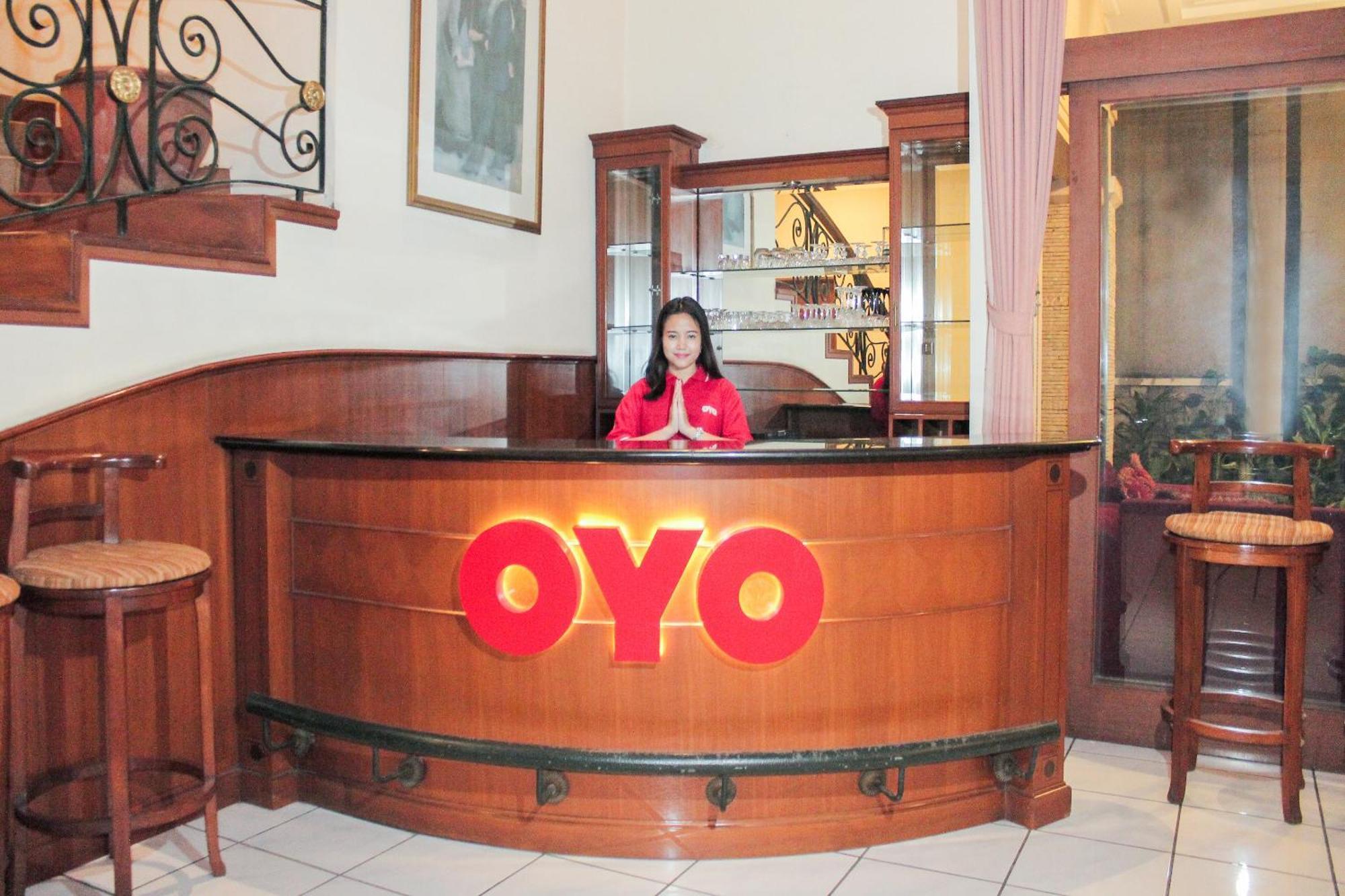 Отель Super Oyo 123 Puri Lotus Джакарта Экстерьер фото